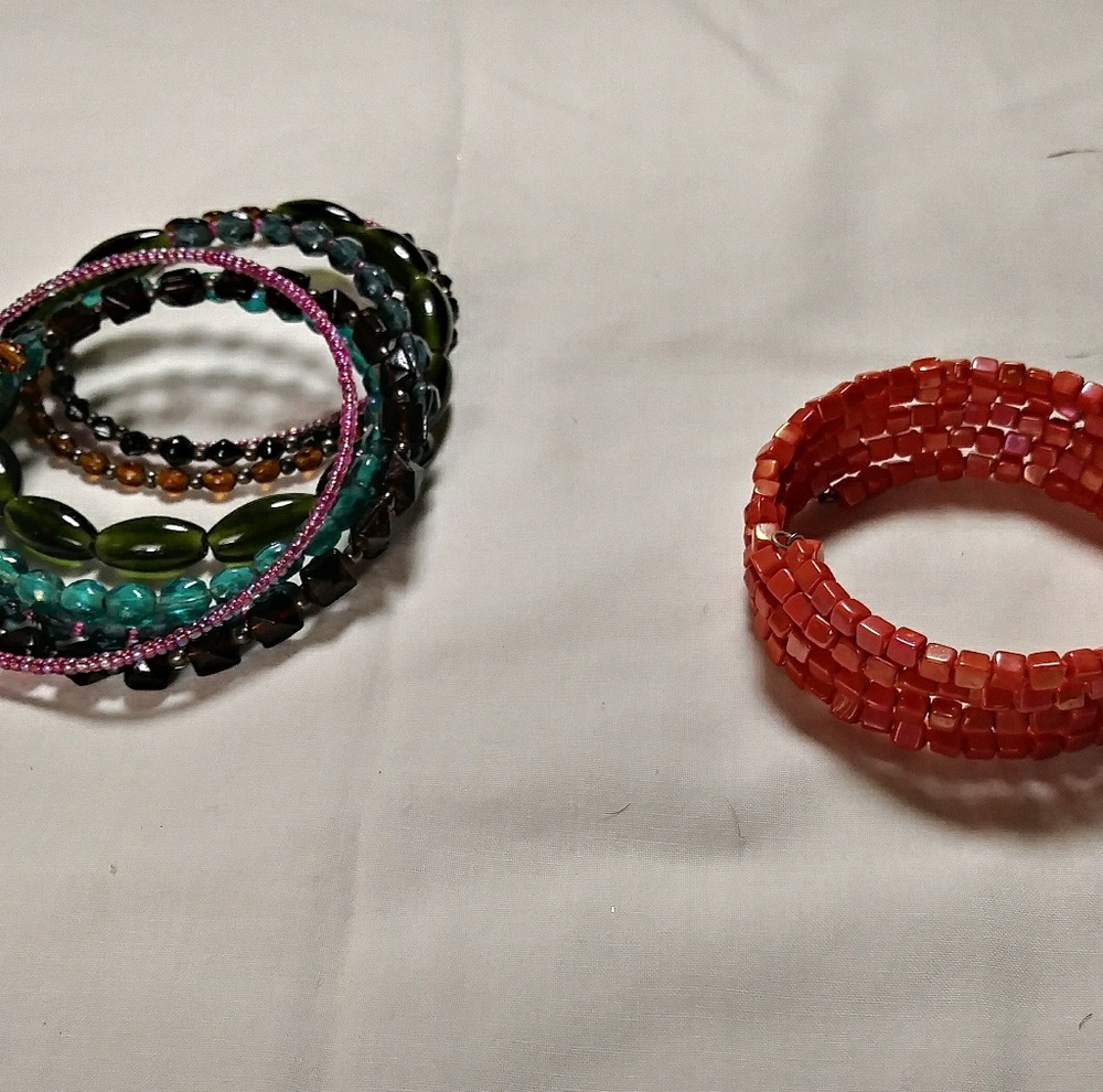 Lot of 2 colorful Bracelets